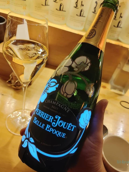 Champagne bottle light up label